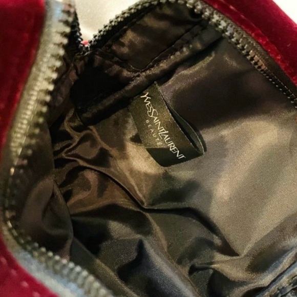 YSL Beaute Burgundy Velvet Makeup + Accessories Zippered Travel Pouch Bag NEW - Picture 3 of 5
